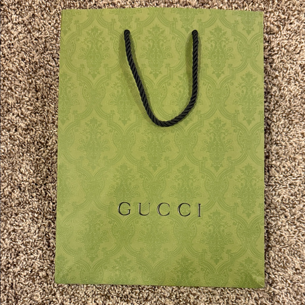Gucci Olive Green Patterned Bag With Black HandlesGift Bag Gucci Olive Green Patterned Bag With Black HandlesGift Bag